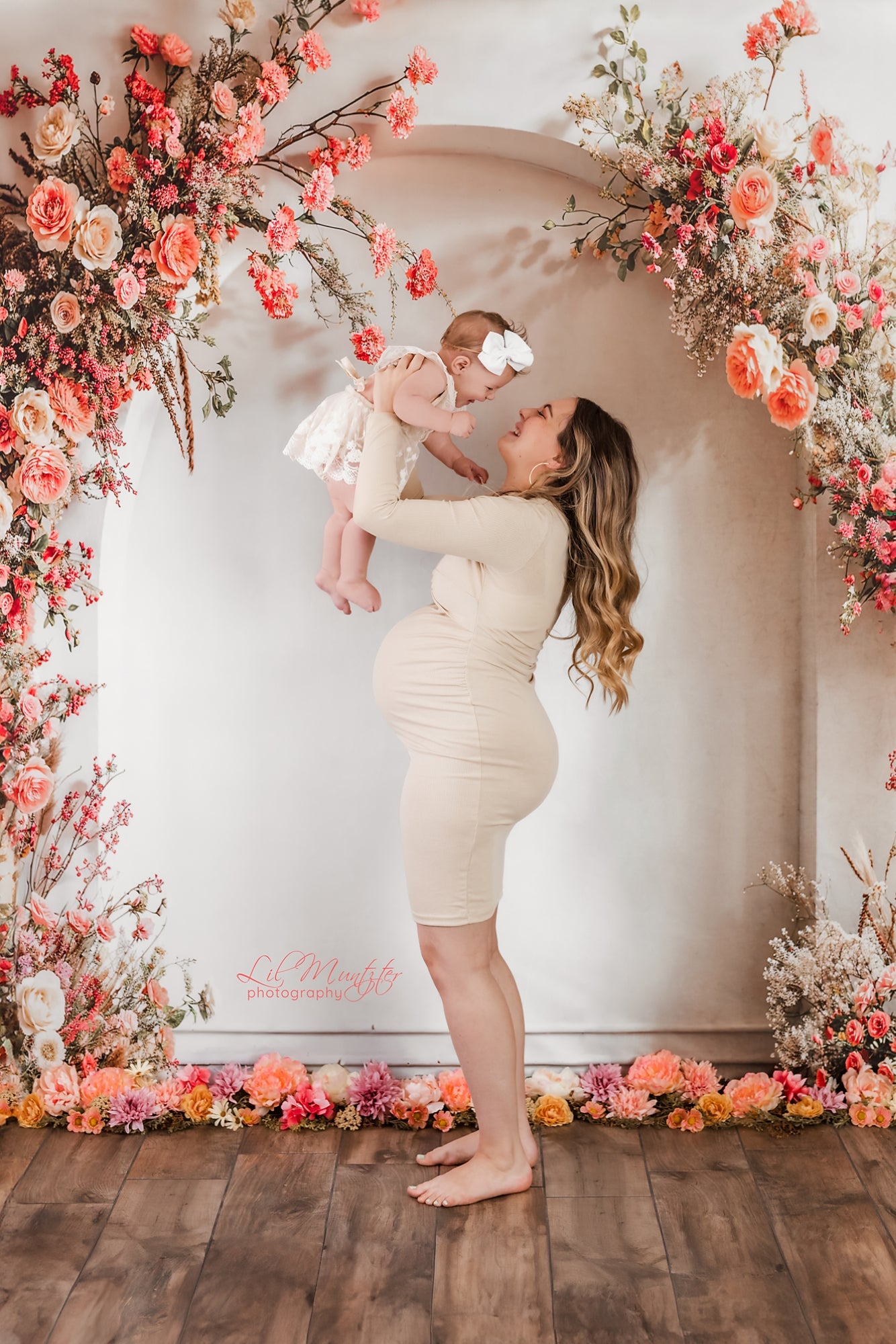 Kate Frühling Hochzeit Rosa Blumen Weiß Bogen Hintergrund von Emetselch